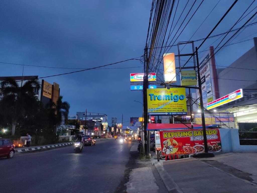 Hotel Syariah Tremigo Guesthouse Cirebon Luaran gambar